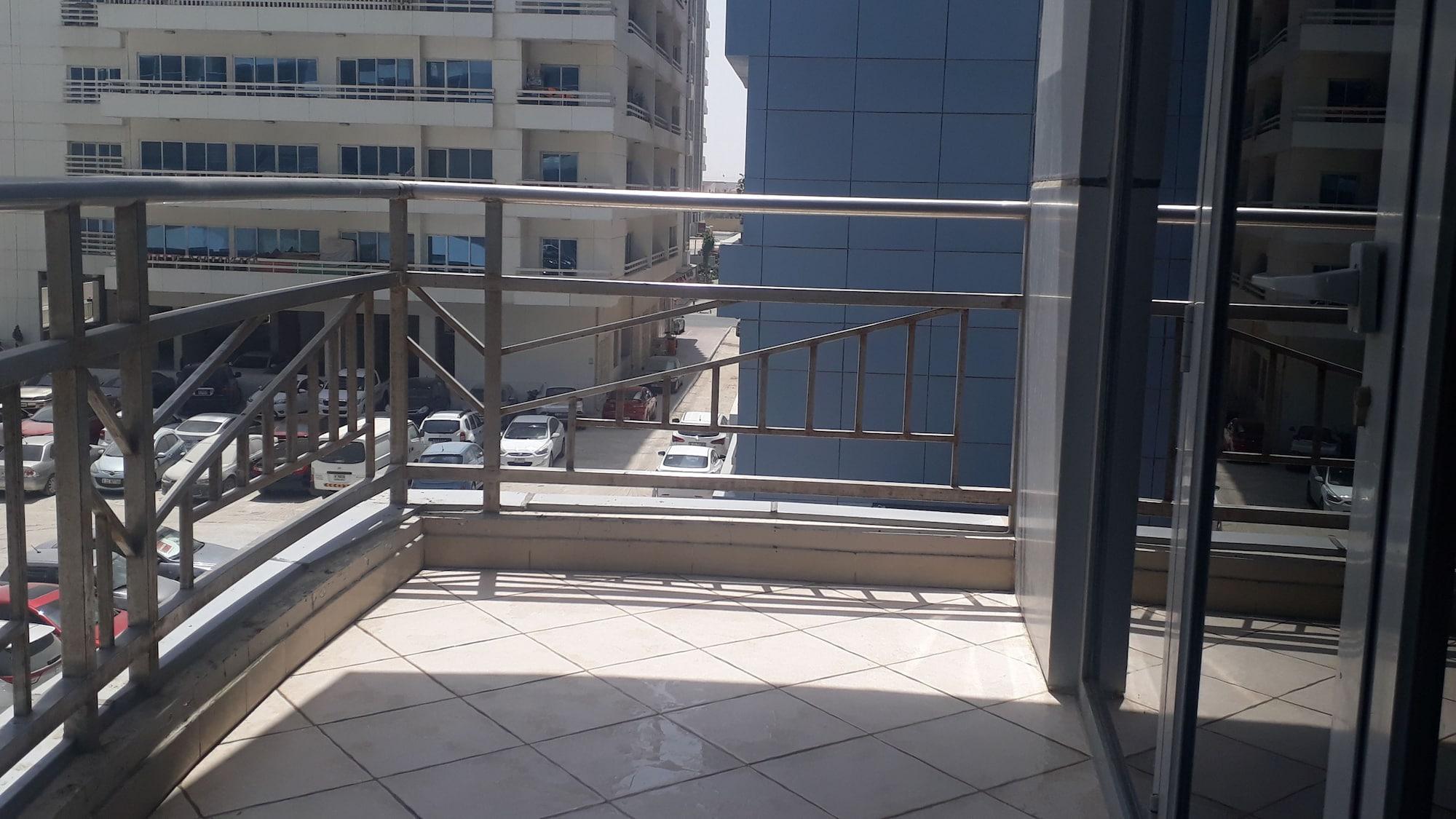 Al Waleed Palace Hotel Apartment Al Barsha Dubaj Exteriér fotografie