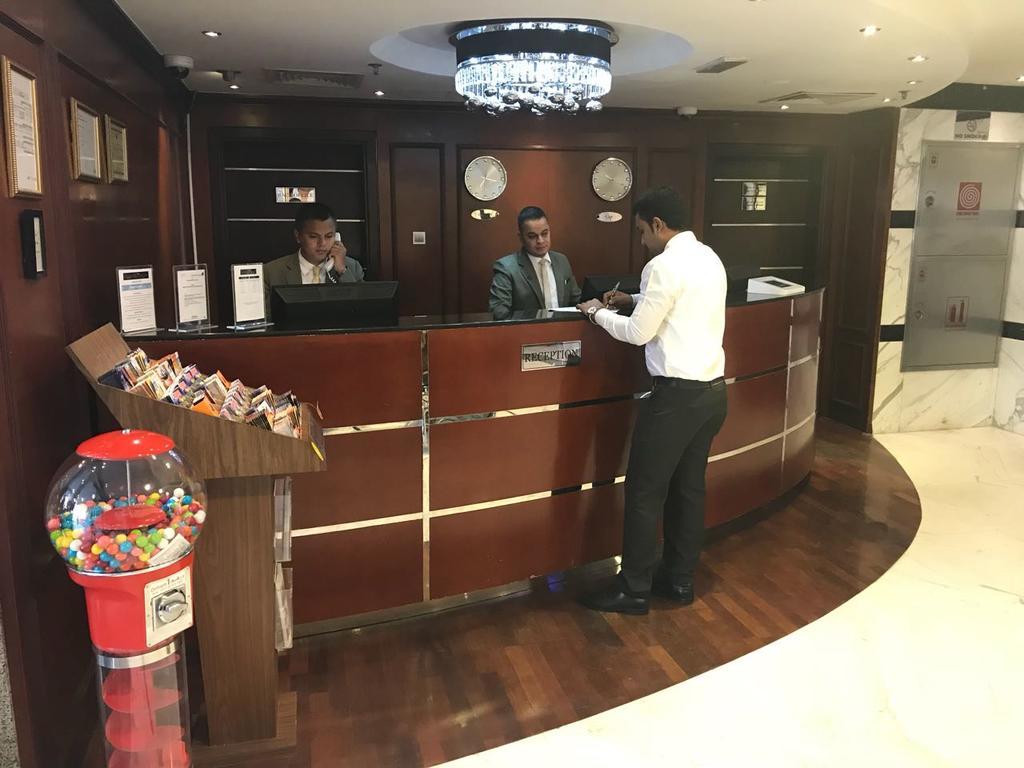 Al Waleed Palace Hotel Apartment Al Barsha Dubaj Exteriér fotografie